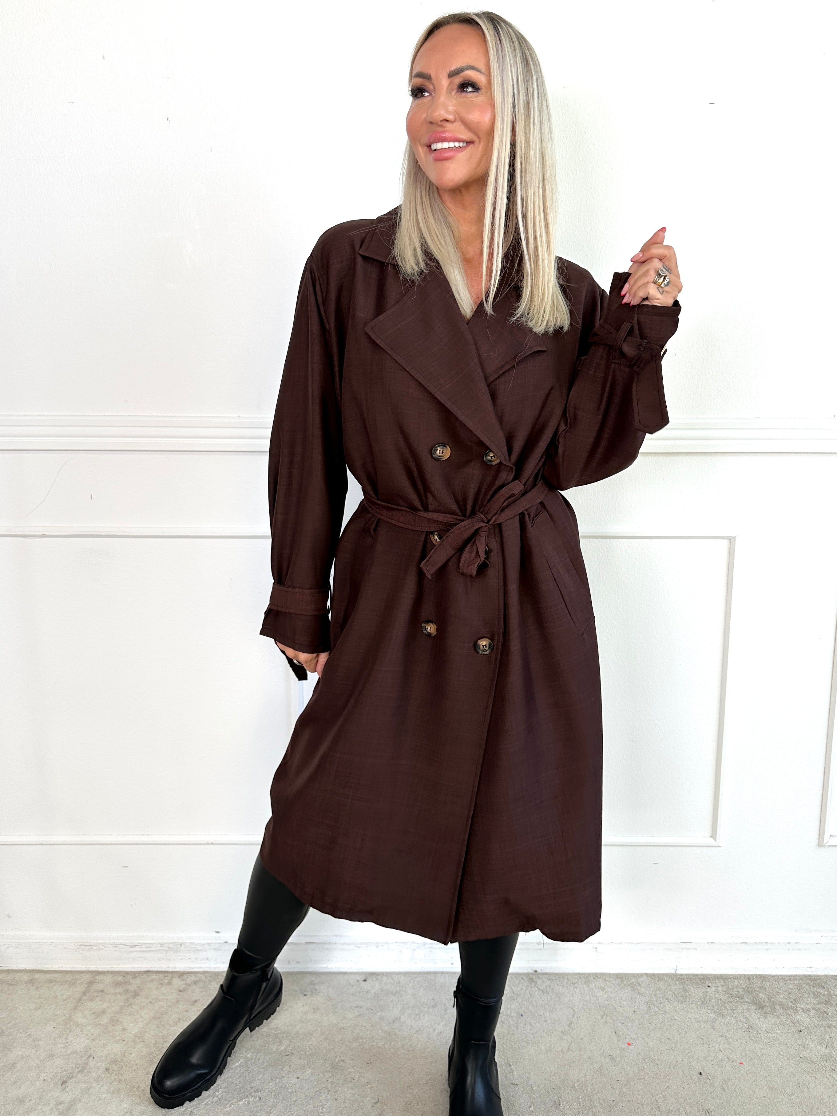 Sharpay - Lätt trenchcoat med slipsar